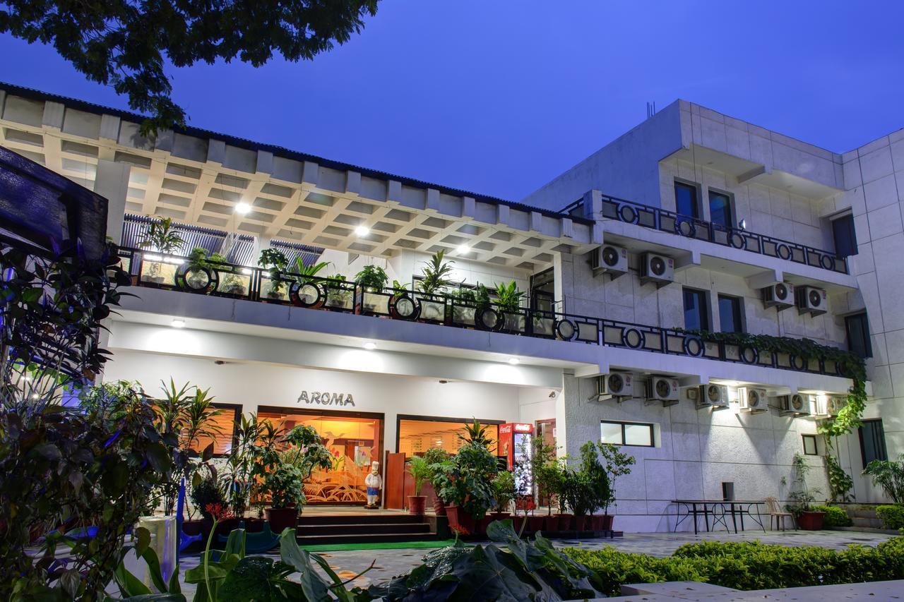 Blue Diamond The Hotel Korba Exterior photo
